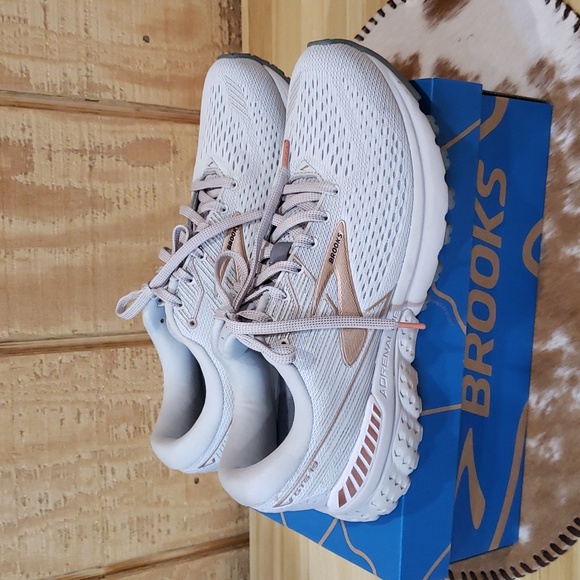 Brooks Adrenaline GTS 19 Grey Copper White Shoe Women's Size 8.5B - Picture 3 of 8